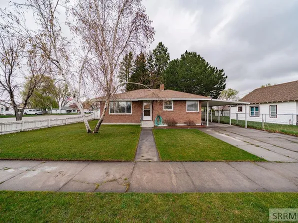 211 E Pine St, Shelley, ID 83274