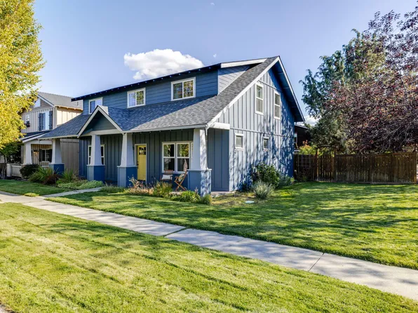 20605 Songbird Ln, Bend, OR 97702