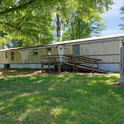 208 Ridgeway Dr Photo 1