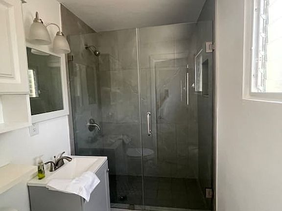 3rd image of 1536 Argyle Dr #3