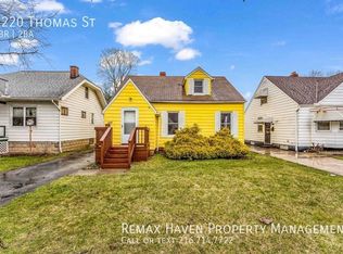 5220 Thomas St, Maple Heights, OH 44137