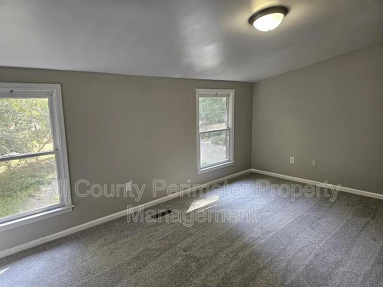 165 Park Ridge Ct — Photo 5