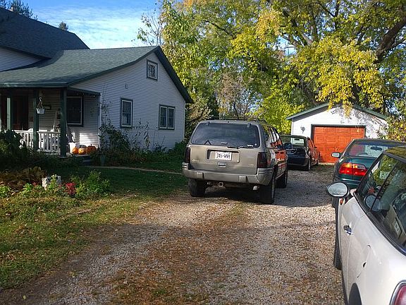 Driveway/ Garage