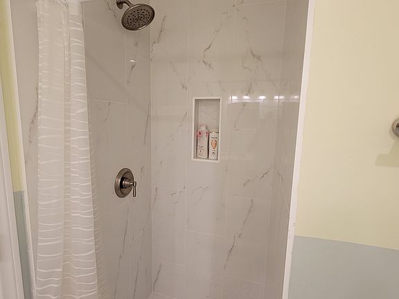 3rd image of 301 Joyce Ave #1/2