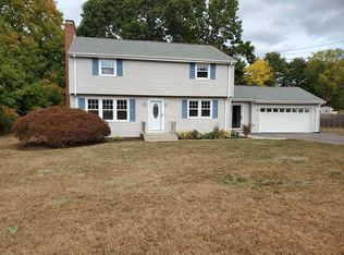 24 Hotchkiss Rd, Farmington, CT 06032