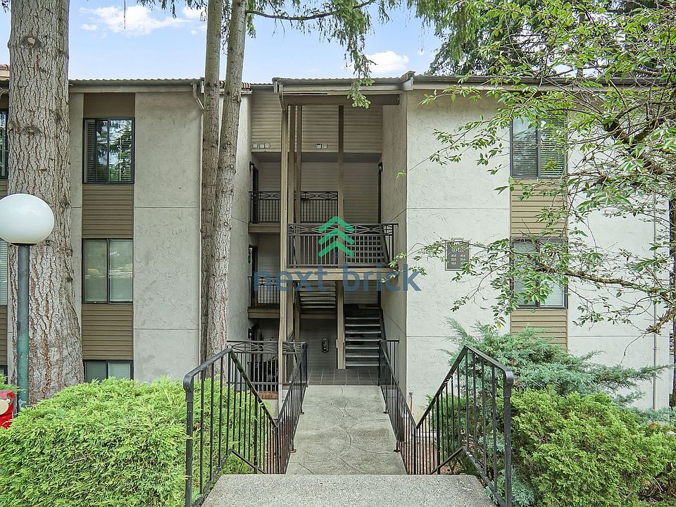 1st image of 10410 NE 32nd Pl APT D304