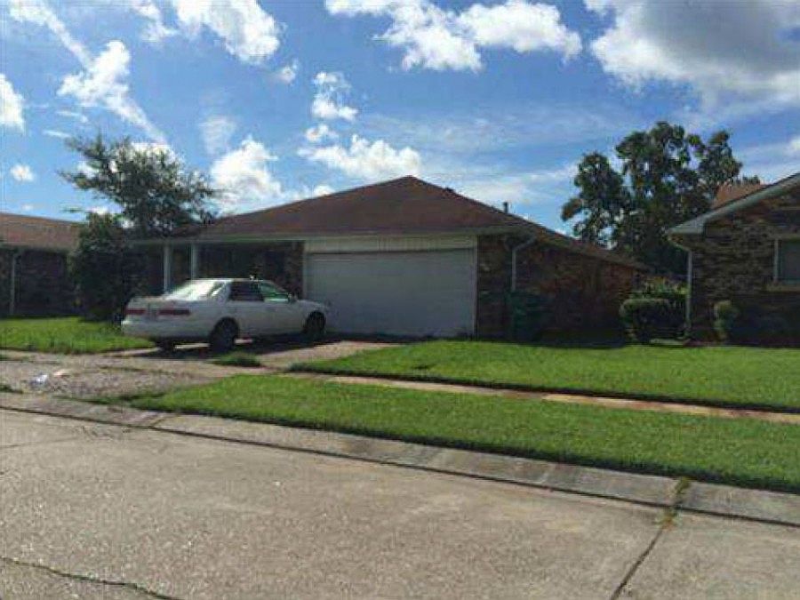 2nd image of 4049 Deerpark Dr