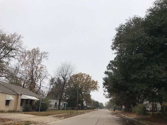 4th image of 3801 Cleveland Ave