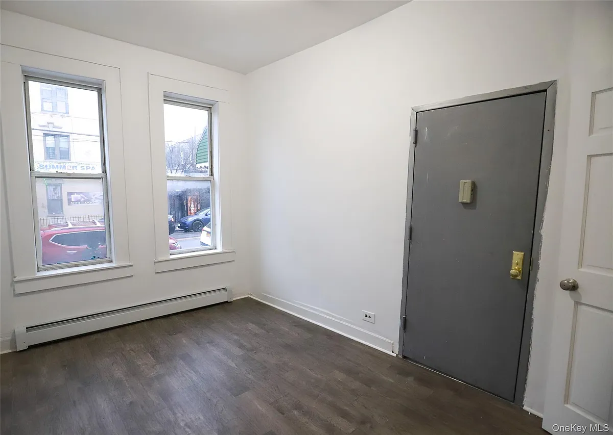 Building Photo - 72-08 Forest Ave #1R