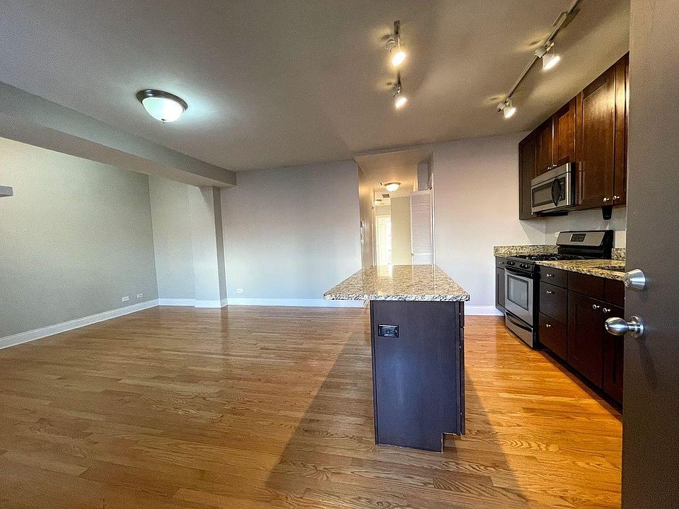 1st image of 2218 N Bissell St #1