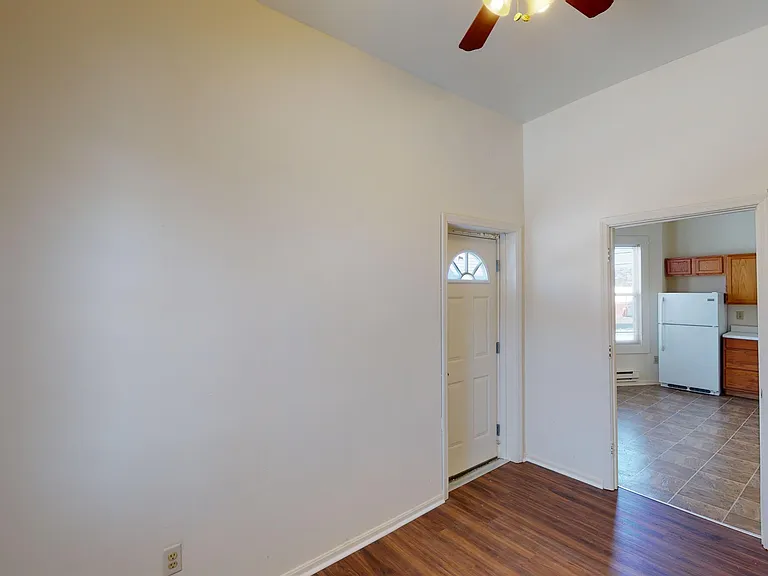 2215 Washington Ave #2 — Photo 3