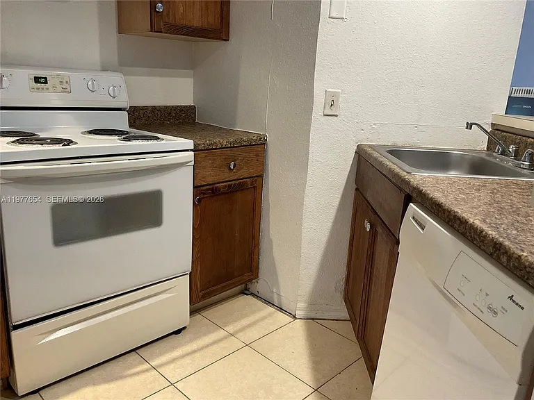 3320 N Pinewalk Dr N #1715 — Photo 14