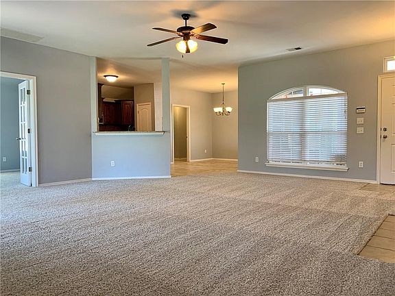 4th image of 11229 NW 105th St