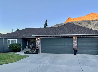 2017 Linville Dr, Wenatchee, WA 98801