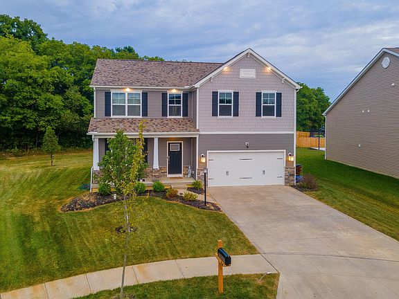 3rd image of 106 Moore Ct