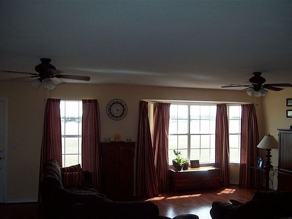 4th image of 1245 Centennial Dr