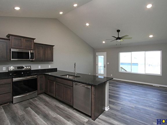 4th image of 4100 W Marti Cir