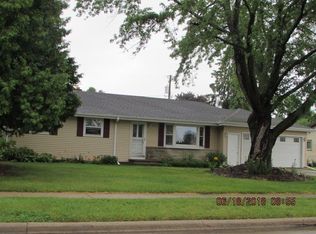 238 Alcott Dr, Neenah, WI 54956