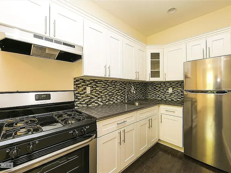 406 Tompkins Ave #1R — Photo 5