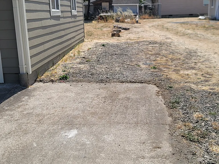 482 Harrison St — Photo 2
