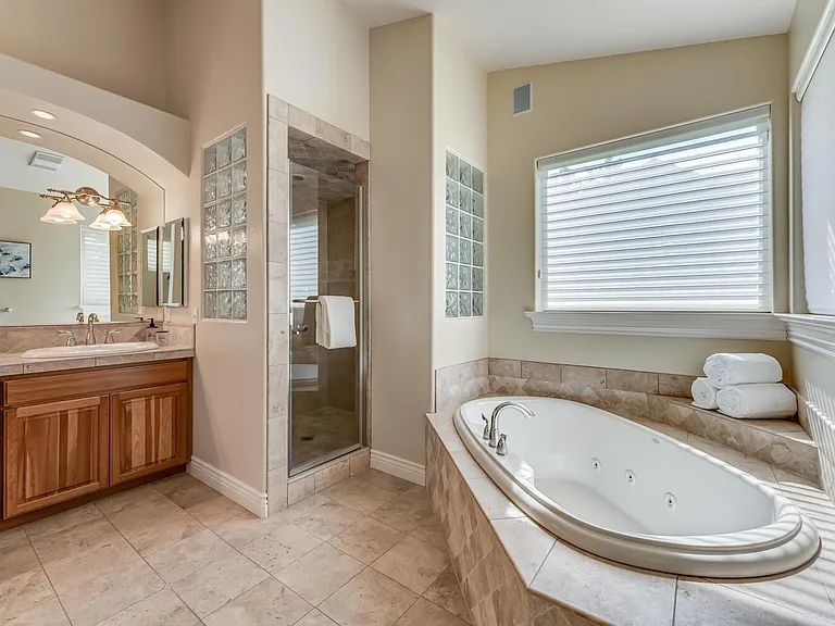 1039 Mountain Air Ct — Photo 30