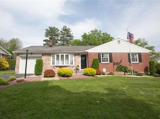 4 Forest Dr, Nazareth, PA 18064