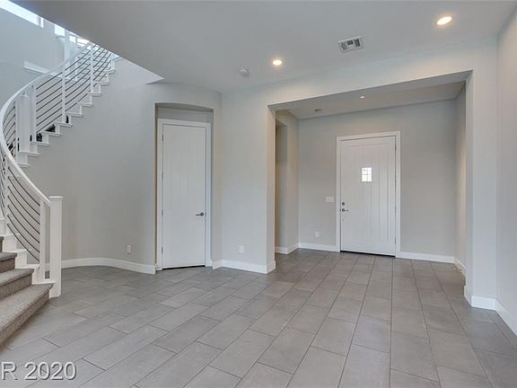 3rd image of 484 Bosco Di Fiore St