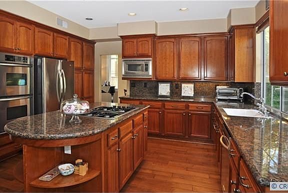 5th image of 2301 Pinehurst Dr