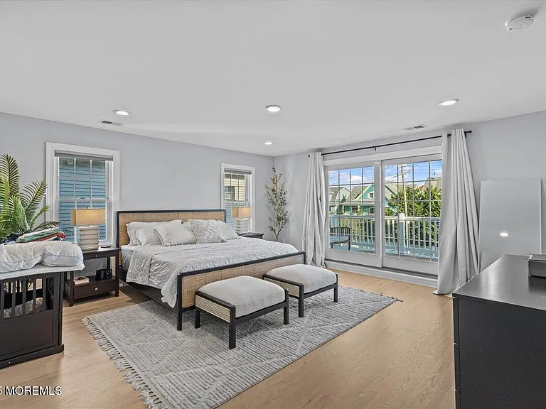 1613 Ocean Ave — Photo 12