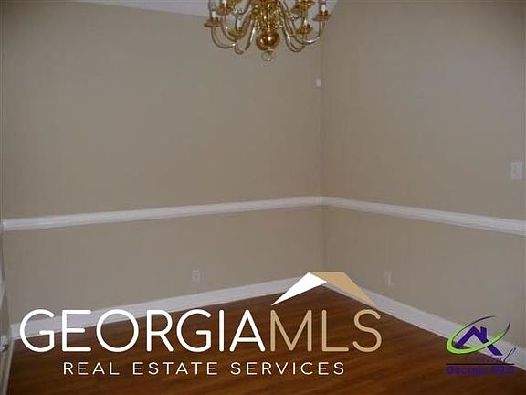 3rd image of 535 Sugarloaf Dr