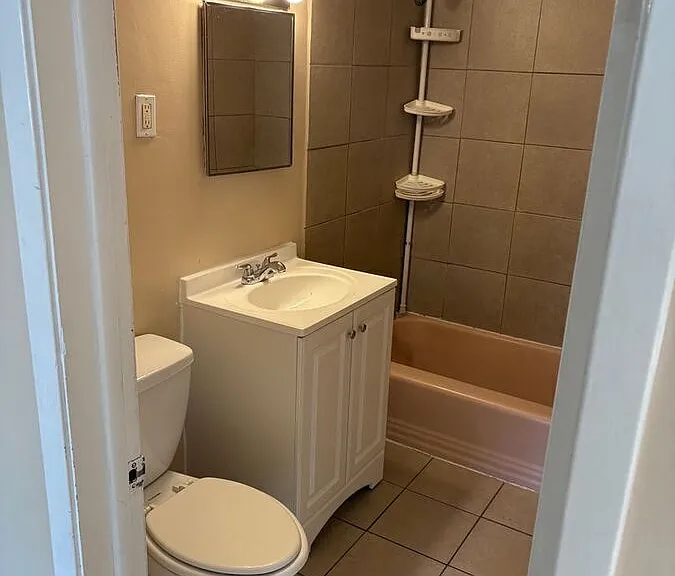 1015 York Ave #5 — Photo 8