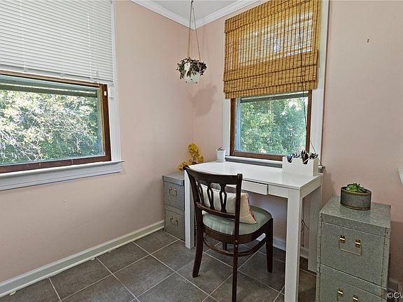 5th image of 2625 Parkside Ave