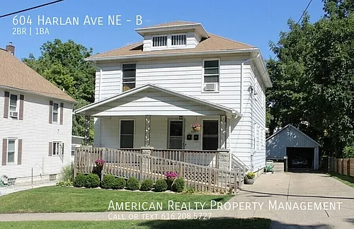 604 Harlan Ave NE Photo 1