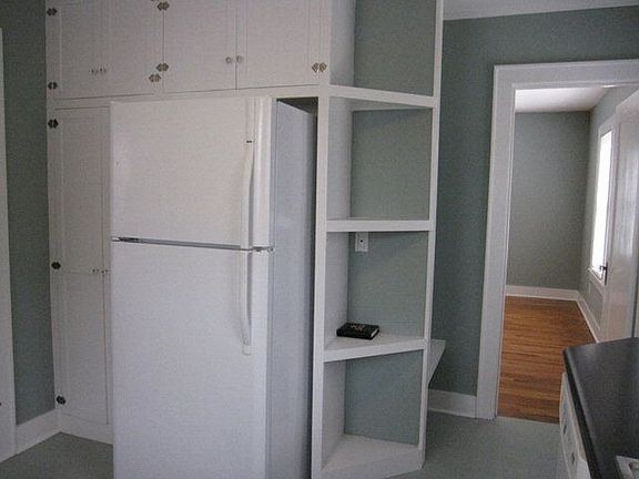 4th image of 937 Golf Ave