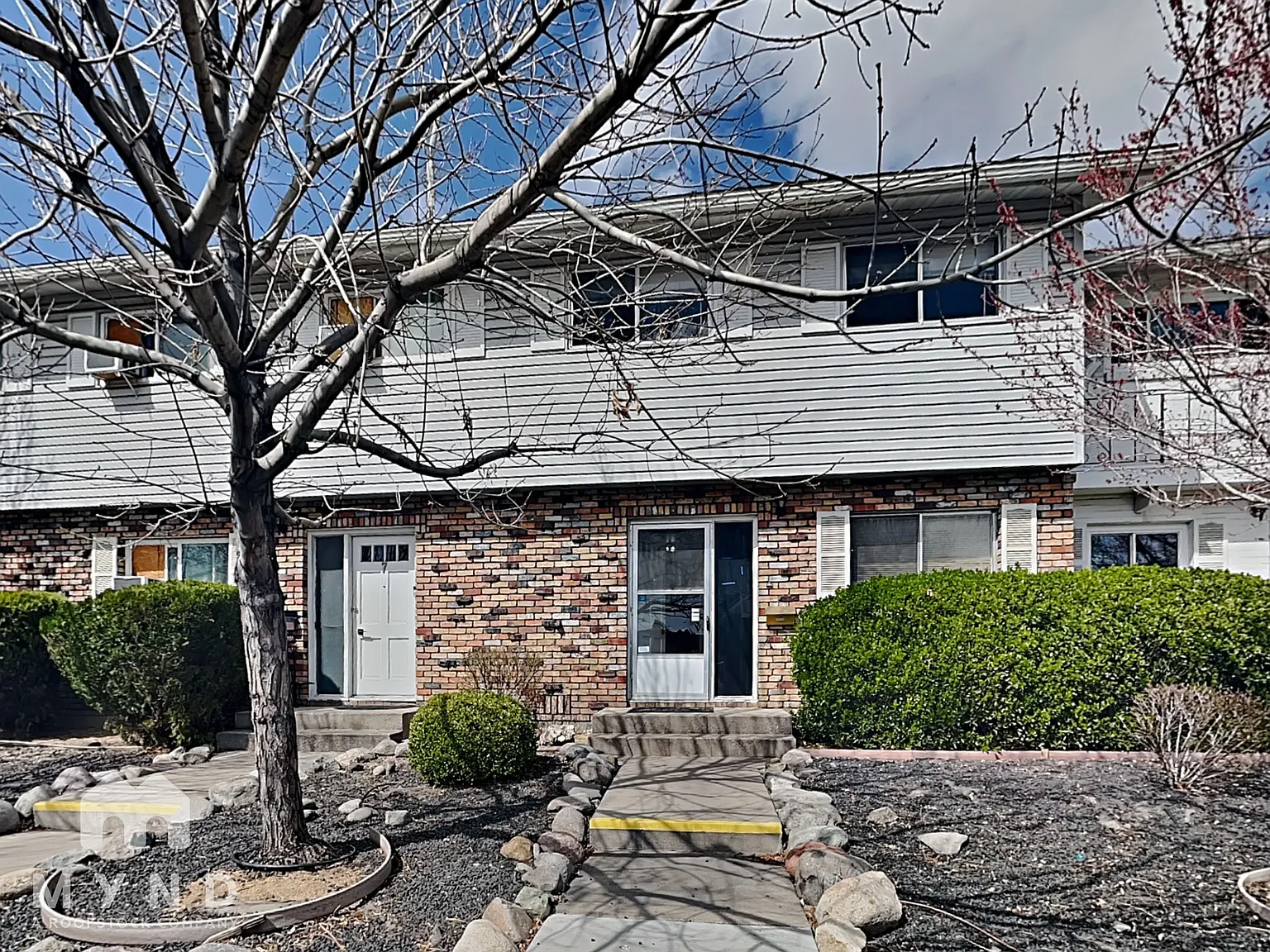 3 bed, 1.5 bath, 1220 sqft, $1,935 — Photo 1