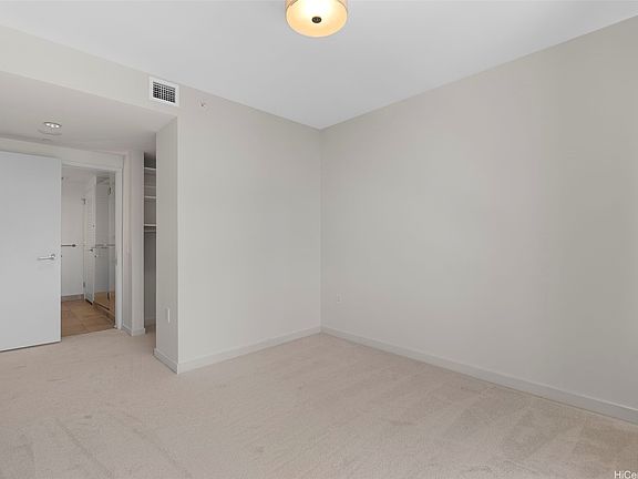 5th image of 1001 Queen St #2904