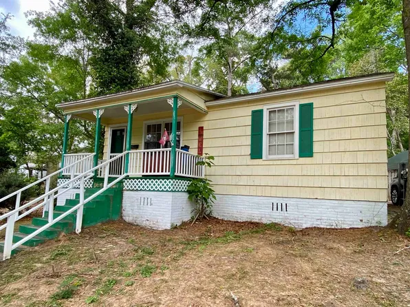 803 Magnolia Dr, Quincy, FL 32351