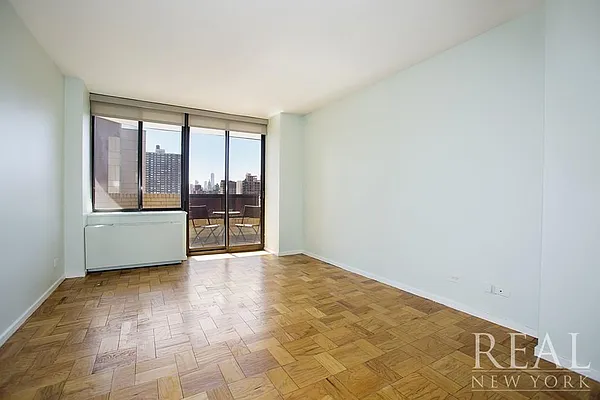Sold by REAL New York | media 2