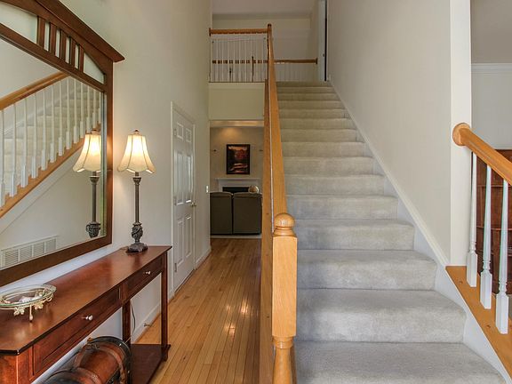 2nd image of 2956 Harbor Lights Dr