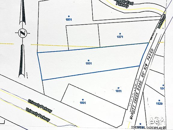 3rd image of 1851 McNutt Creek Rd