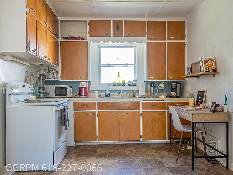 826 Fulton St E #1 — Photo 2