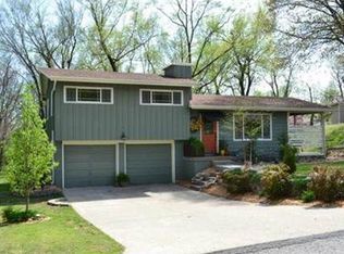 6735 NW 70th St, Kansas City, MO 64151