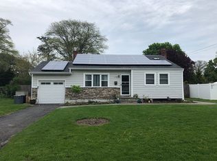175 Bayview Ave, Bayport, NY 11705