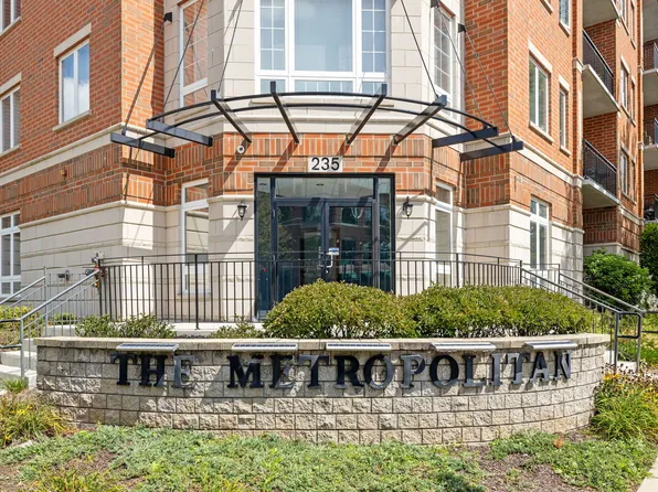 235 N Smith St APT 401, Palatine, IL 60067