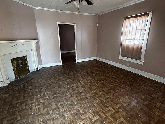 3rd image of 318 S 6th St