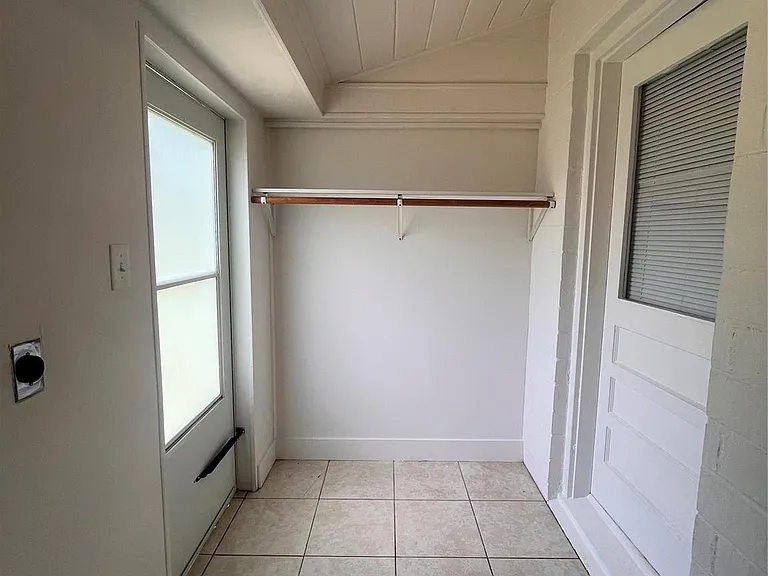 1524 Dover St #14 — Photo 19