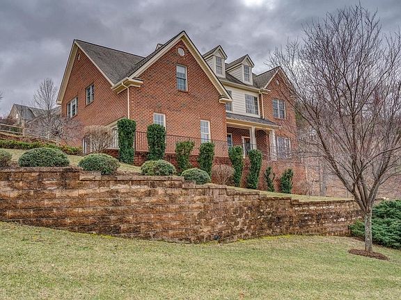 2nd image of 5813 Winnbrook Dr