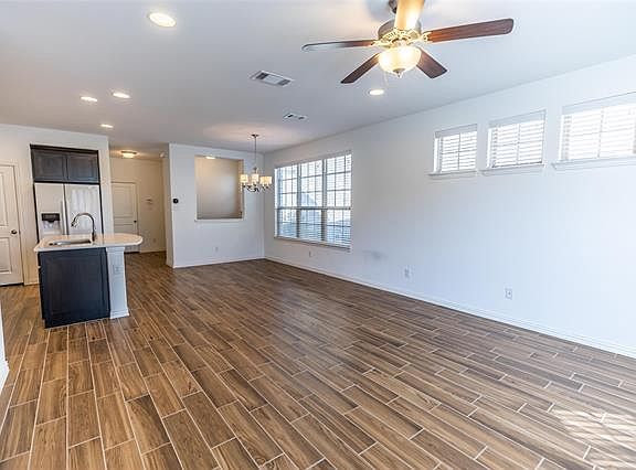 3rd image of 4220 Cascade Sky Dr