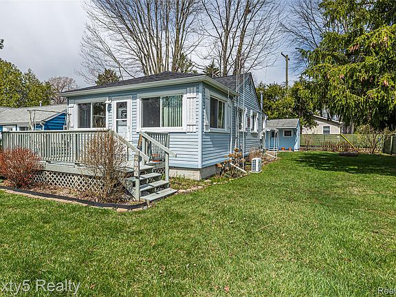 3rd image of 7523 Beechwood Rd