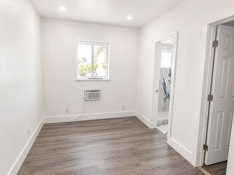 6844 Abbott Ave #6 — Photo 2